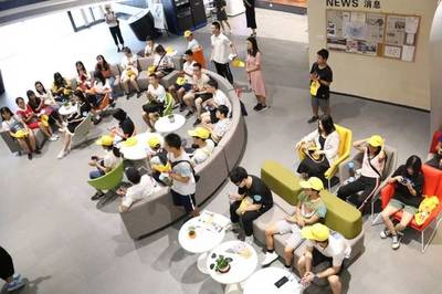 青春探秘，筑夢南海——50名大學(xué)生深入品牌企業(yè)，感受創(chuàng)業(yè)空間服務(wù)的創(chuàng)新活力